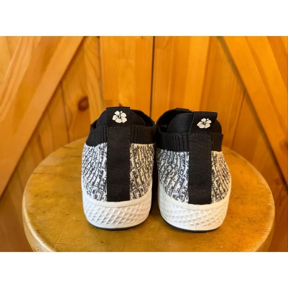 Tommy Bahama Flint Knit Jogger Memory Foam Slip Sneaker Size 7.5 White Gray Blk